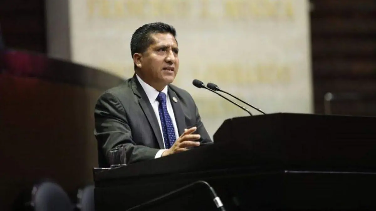 El diputado federal de Morena, Raymundo Atanacio Luna aseguró que es posible revocar el cobro del Derecho de Alumbrado Público (DAP) en los municipios